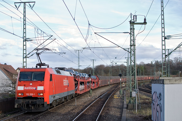 152 050 mit GA 60084 bei km 16,8 (April 2012)