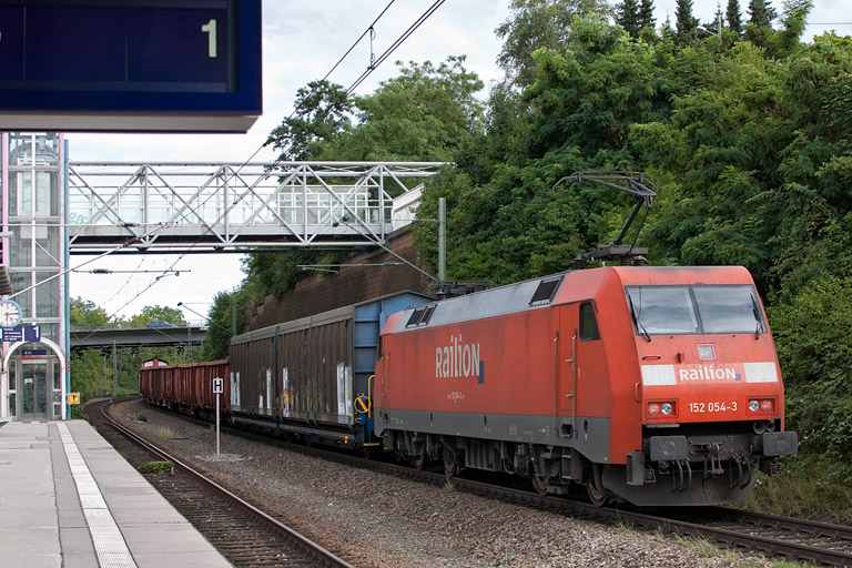 152 054 mit EK 56173 bei km 14,2 (Juli 2012)