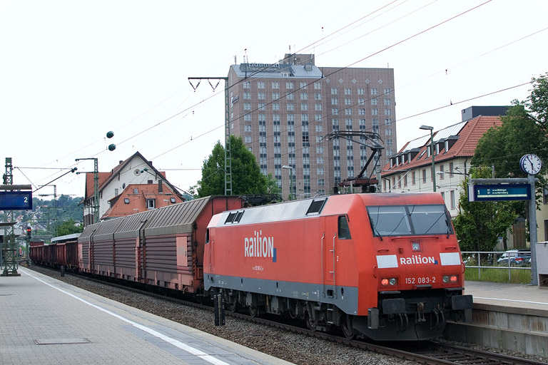 152 083 mit EK 56173 bei km 15,6 (Mai 2012)