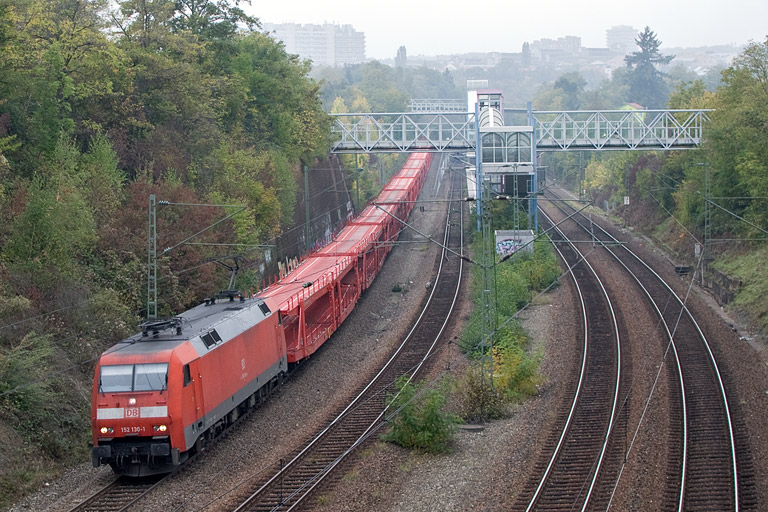 152 130 mit EK 56165 bei km 14,4 (Oktober 2012)