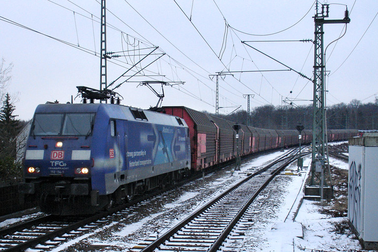 152 134 mit GA 60082 bei km 16,8 (Februar 2012)