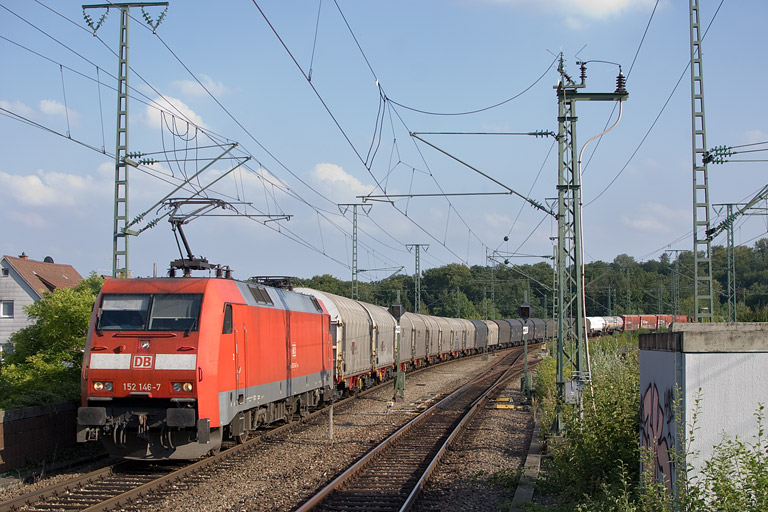 152 146 mit EK 56166 bei km 16,8 (August 2012)