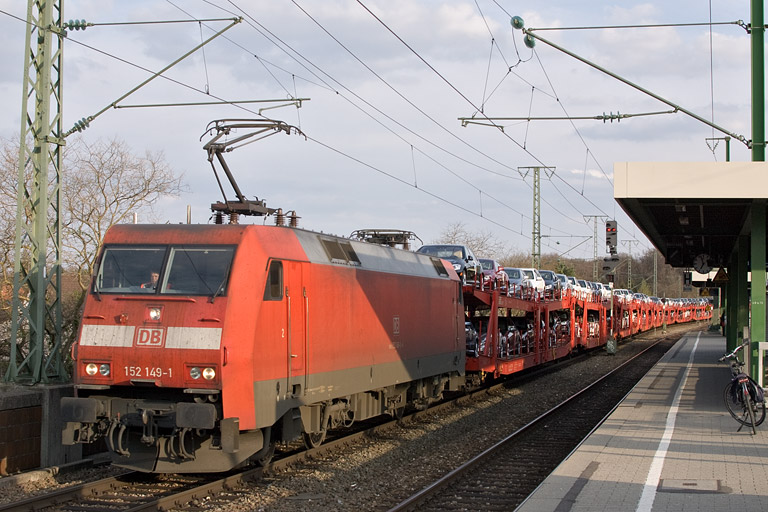 152 149 mit GA 60084 bei km 16,8 (April 2012)