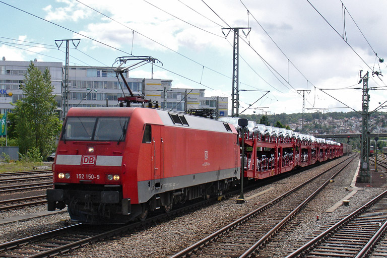 152 150 mit GA 60082 bei km 16,0 (Juni 2012)