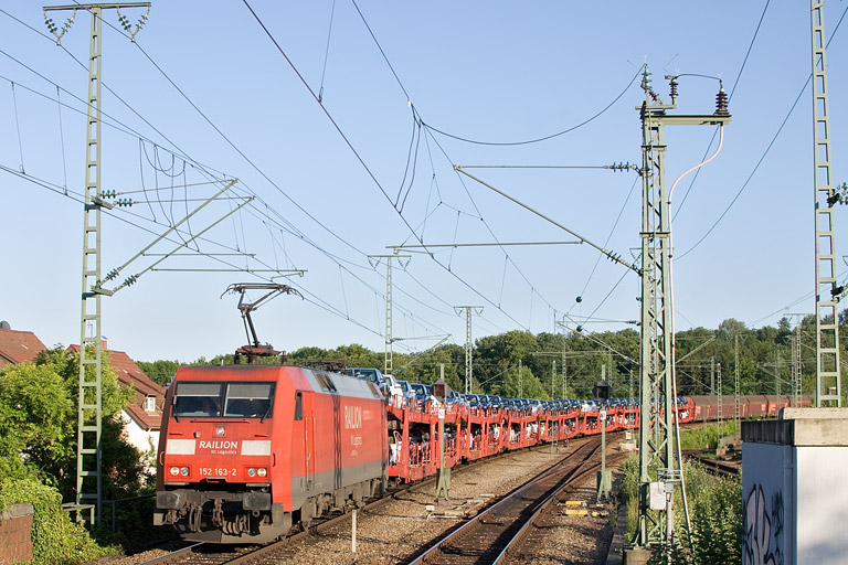 152 163 mit GA 60084 bei km 16,8 (Juni 2012)