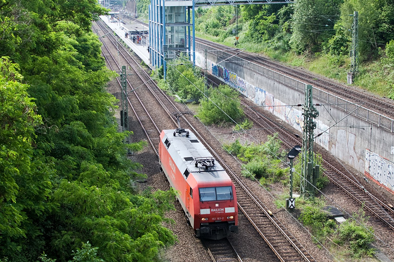 152 163 bei km 14,0 (Mai 2012)