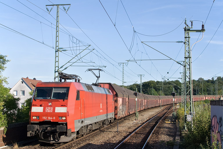 152 164 mit GA 60084 bei km 16,8 (August 2012)