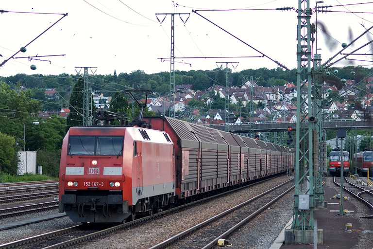 152 167 mit GA 60084 bei km 15,8 (Juli 2012)