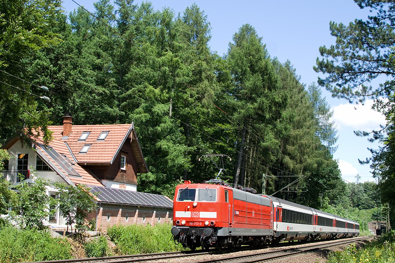 181 213 mit IC 187 bei km 18,2 (Juli 2012)
