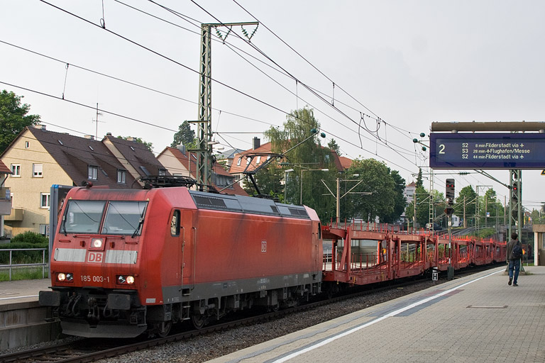 185 003 mit EK 56181 bei km 15,6 (Mai 2012)