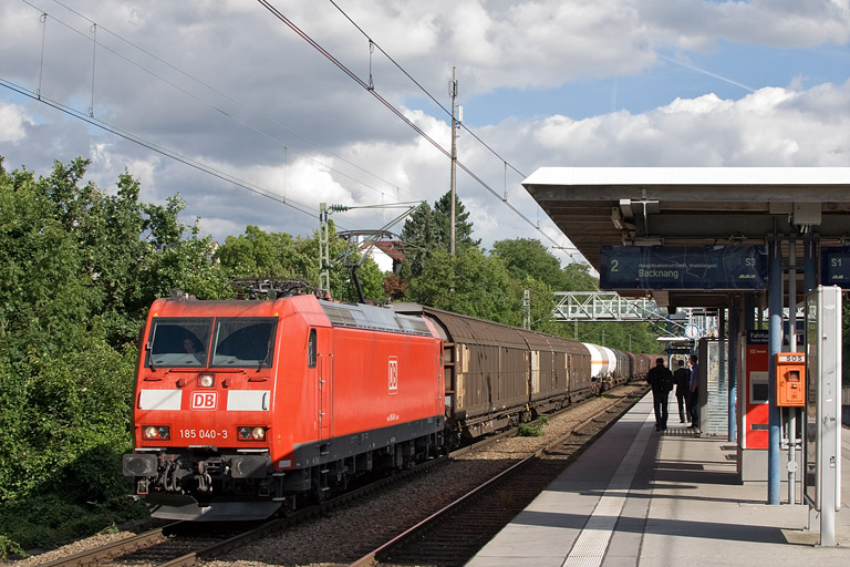 185 040 mit EK 56166 bei km 14,0 (Juli 2012)
