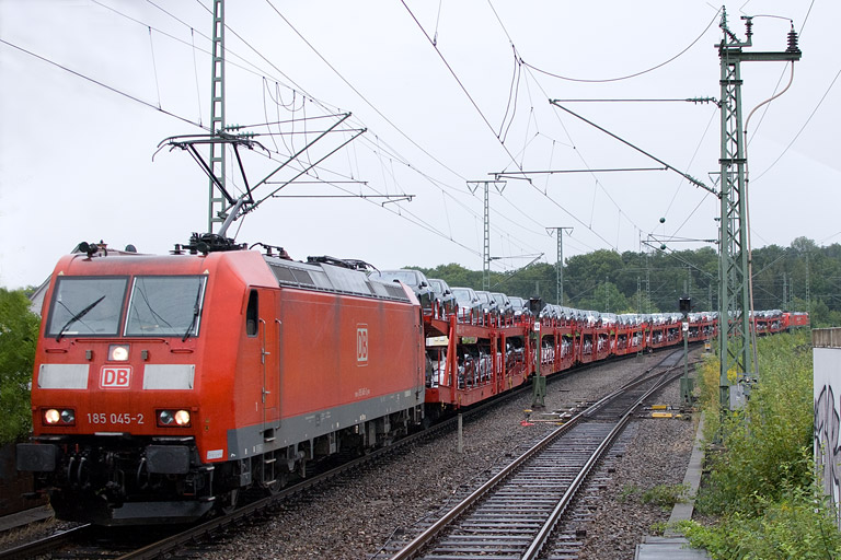 185 045 mit GA 60046 bei km 16,8 (August 2012)