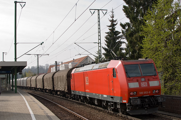 185 053 mit GM 49225 bei km 16,8 (April 2012)