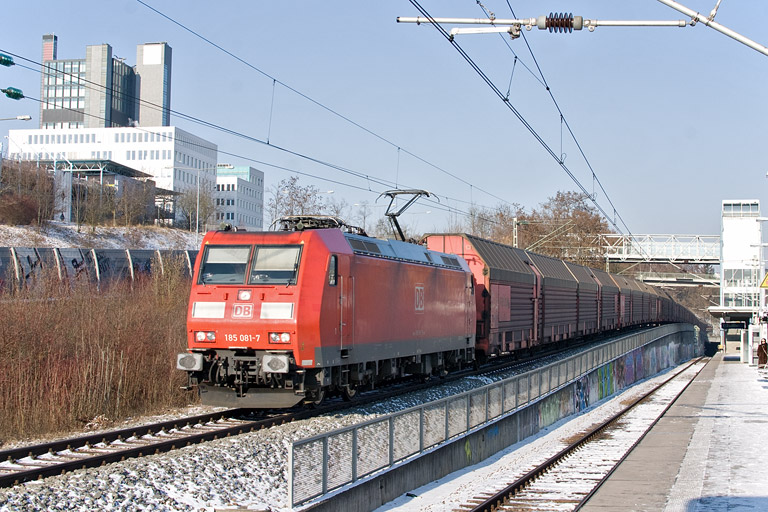 185 081 mit EK 56183 bei km 14,2 (Februar 2012)