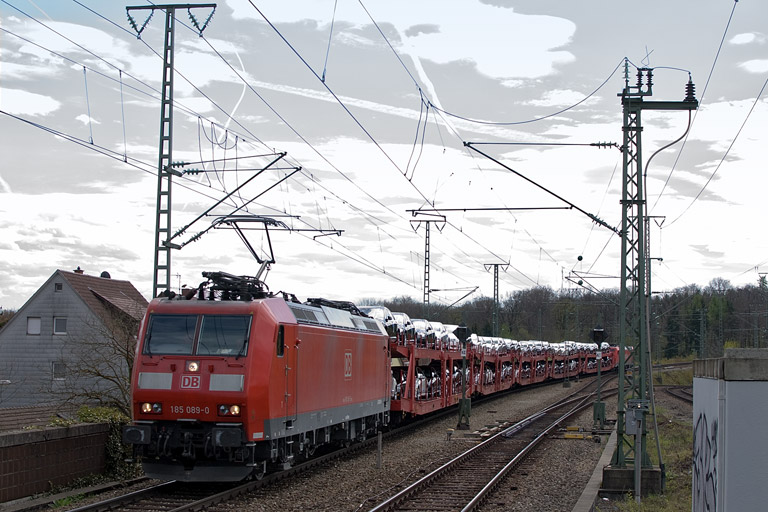 185 089 mit EK 56180 bei km 16,8 (April 2012)
