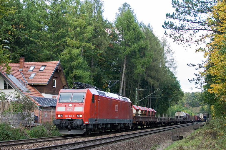 185 089 mit EZ 44691 bei km 18,2 (Oktober 2012)