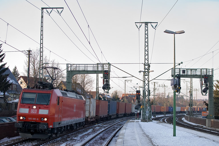185 091 mit KT 43163 bei km 16,6 (Februar 2012)