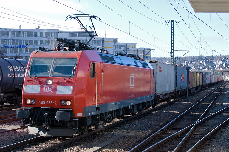 185 093 mit KT 43160 bei km 15,8 (Februar 2012)