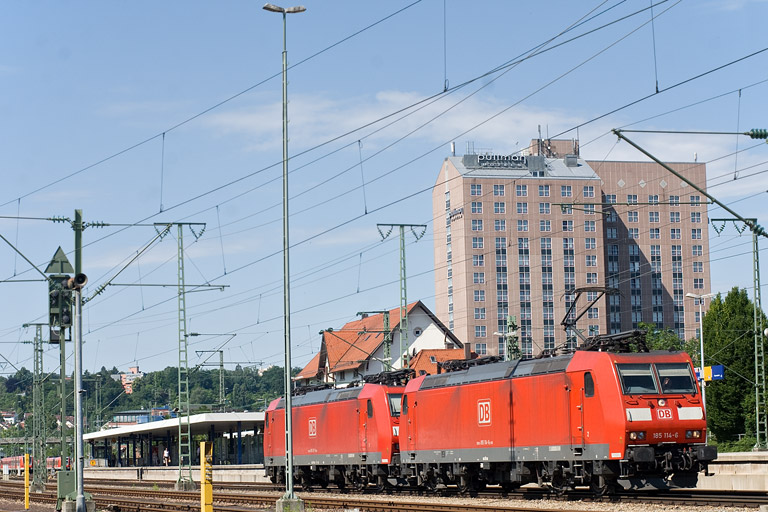 185 114 und 185 127 bei km 15,6 (Juni 2012)