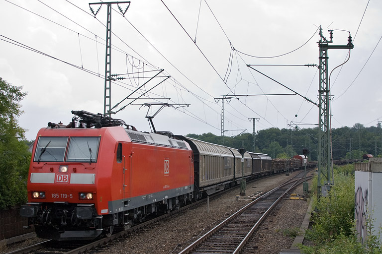 185 119 mit EZ 44696 bei km 16,8 (Juli 2012)