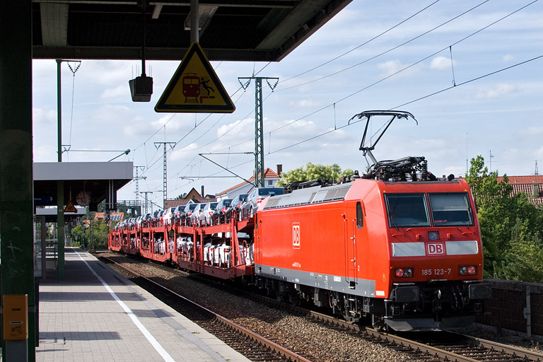 185 123 mit GA 60046 bei km 16,8 (August 2012)