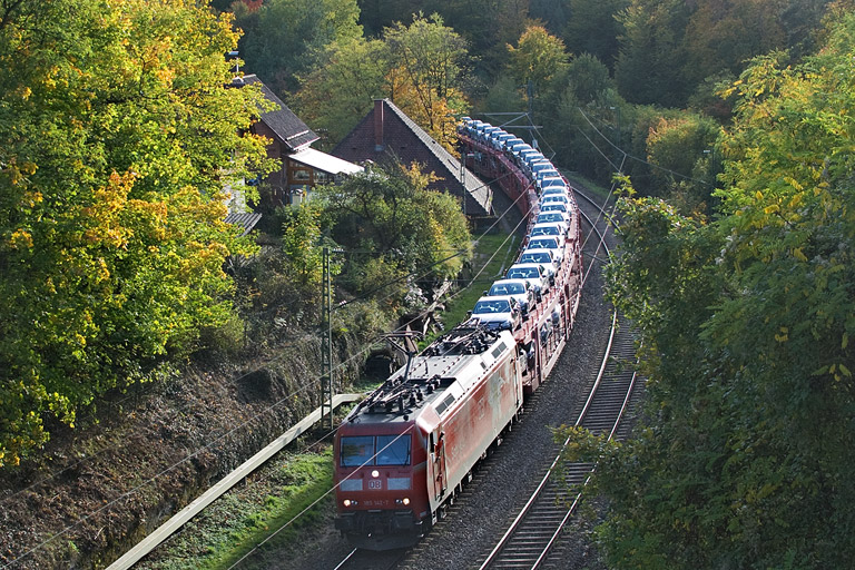 185 142 mit GA 60046 bei km 11,0 (Oktober 2012)
