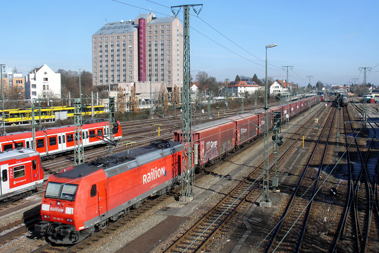 185 181 mit GA 60080 bei km 15,8 (Februar 2012)