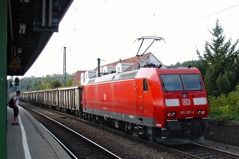 185 186 bei km 16,8 (September 2012)