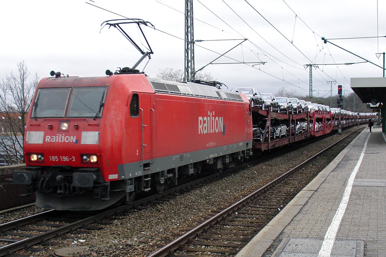185 196 mit GA 60080 bei km 16,8 (Januar 2012)