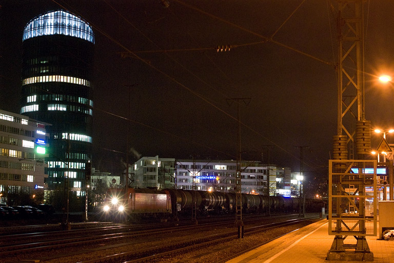185 207 bei km 15,6 (Januar 2012)