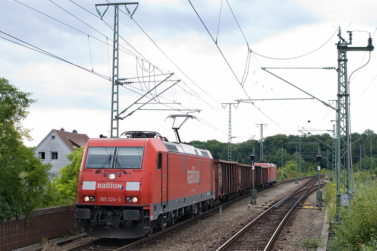 185 224 mit EK 56164 bei km 16,8 (August 2012)