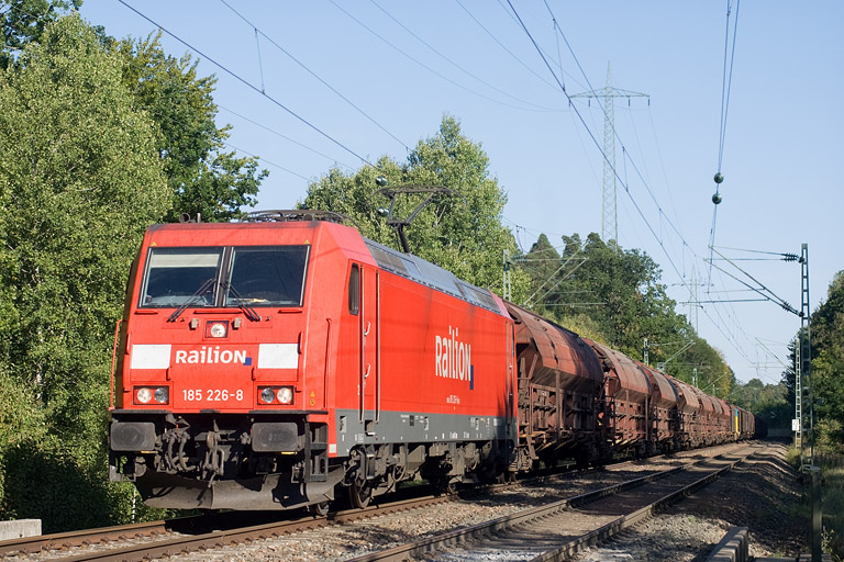 185 226 mit EZ 44691 bei km 22,2 (September 2012)