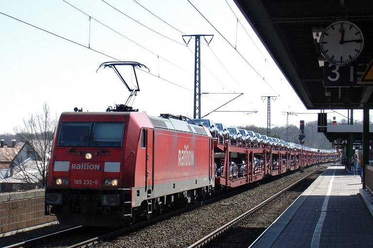 185 232 mit GA 60080 bei km 16,8 (M&auml;rz 2012)