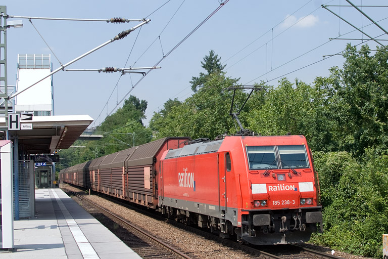 185 238 mit EK 56180 bei km 14,2 (Juli 2012)