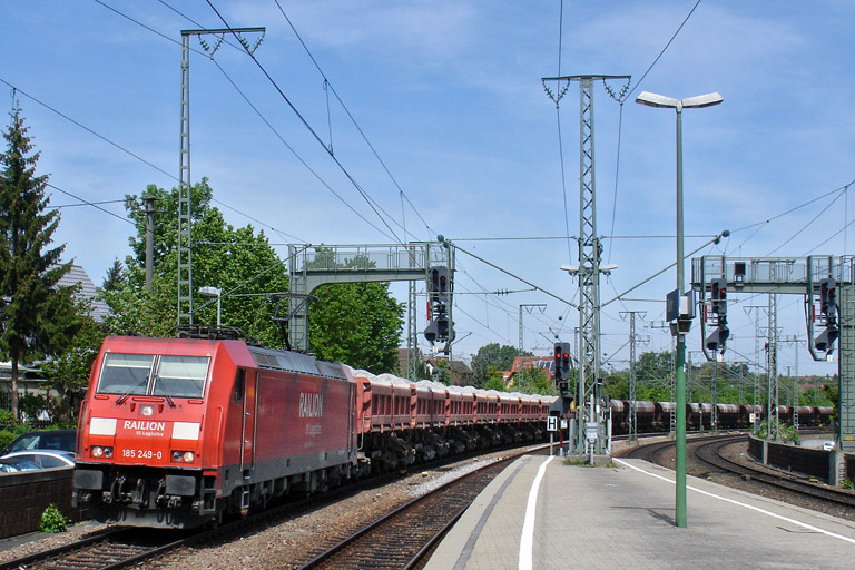 185 249 mit GB 62670 bei km 16,6 (Mai 2012)