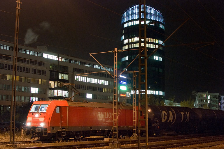 185 259 bei km 15,6 (November 2012)