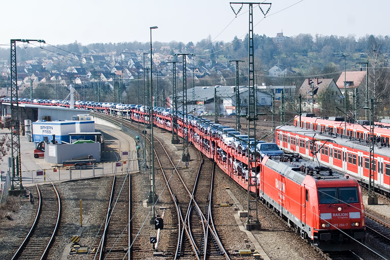 185 284 mit GA 60080 bei km 16,0 (M&auml;rz 2012)