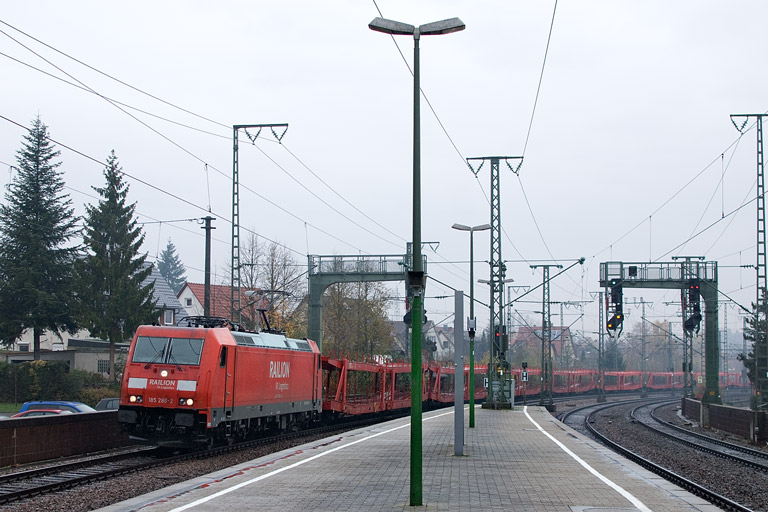 185 286 mit EK 56165 bei km 16,8 (November 2012)