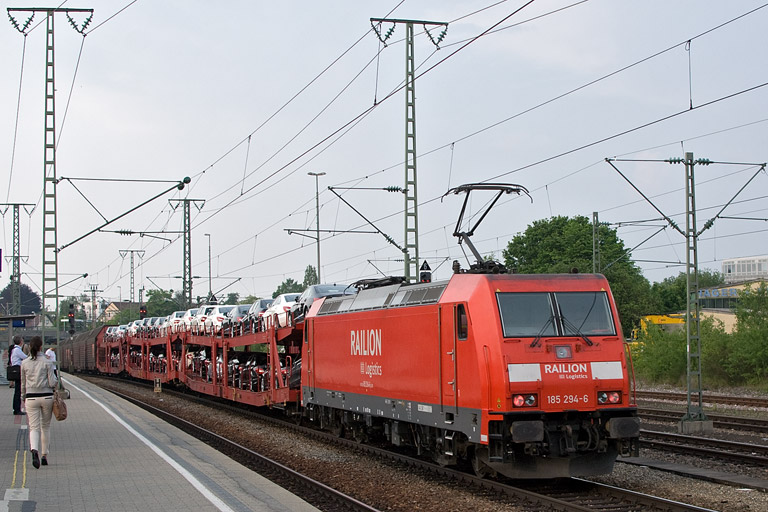 185 294 mit GA 60084 bei km 15,6 (Mai 2012)