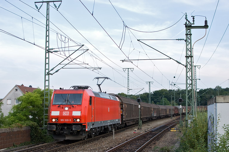 185 320 mit EK 56166 bei km 16,8 (September 2012)