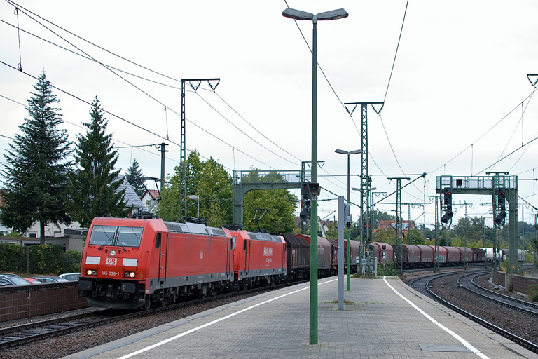 185 338 und 185 254 bei km 16,6 (September 2012)