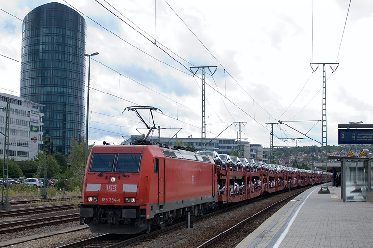 185 354 mit EZ 56160 bei km 15,6 (Oktober 2012)