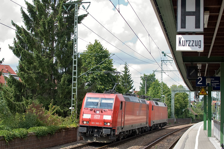185 360 und 152 153 bei km 16,8 (August 2012)