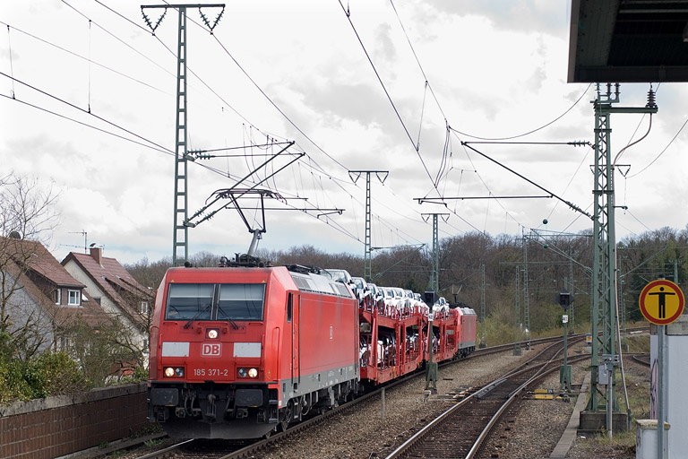 185 371 mit GA 60046 bei km 16,8 (April 2012)