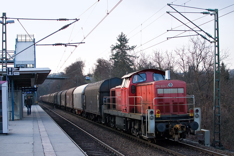 294 824 mit EK 56166 bei km 14,2 (M&auml;rz 2012)