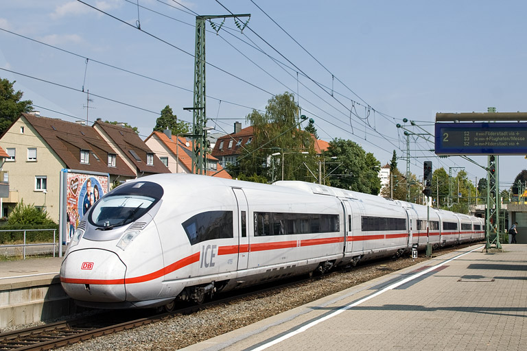 Baureihe 407 (Tz 4709) als LPFT-W 93770 bei km 15,6 (September 2012)