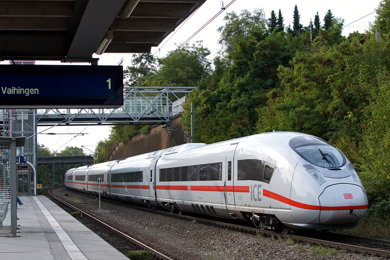 Baureihe 407 (Tz 4709) als LPFT-W 94010 bei km 14,2 (September 2012)