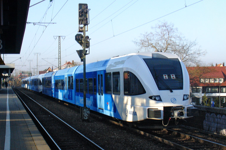 EGP-Lok DP 70 (ex-DR 142 103) mit DbZ 95606 bei km 16,8 (November 2012)
