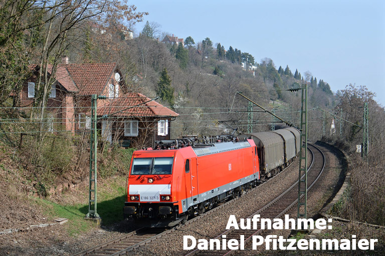 E186 327 mit GM 49225 bei km 9,4 (M&auml;rz 2012)