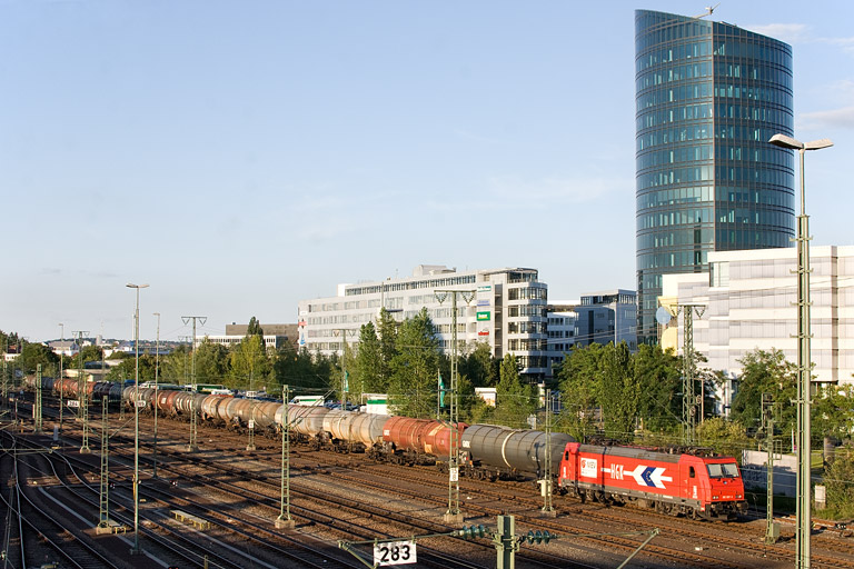 HGK 185 587 bei km 15,8 (Juli 2012)